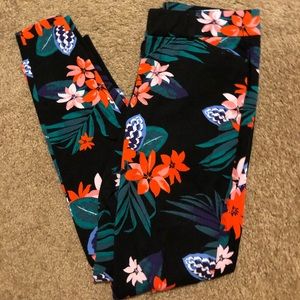 Old navy cropped pixie pants